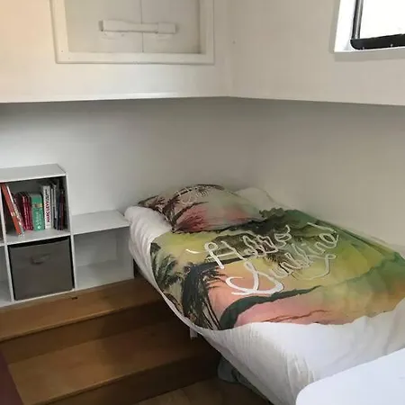 Bådhotel Peniche Nenes *